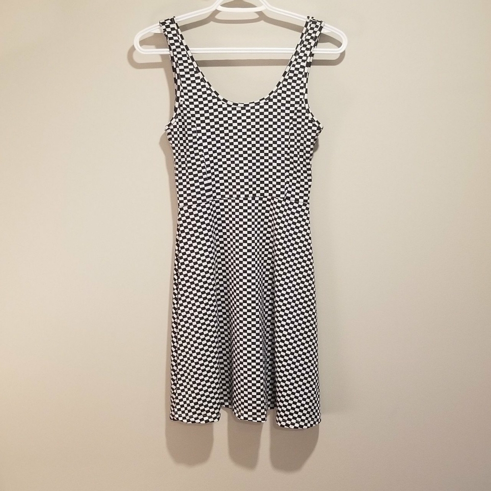 💥MOVING SALE💥 EVERYTHING MUST GO ❤️‍🔥 BNWT Stretchy 90s Checkered Dress